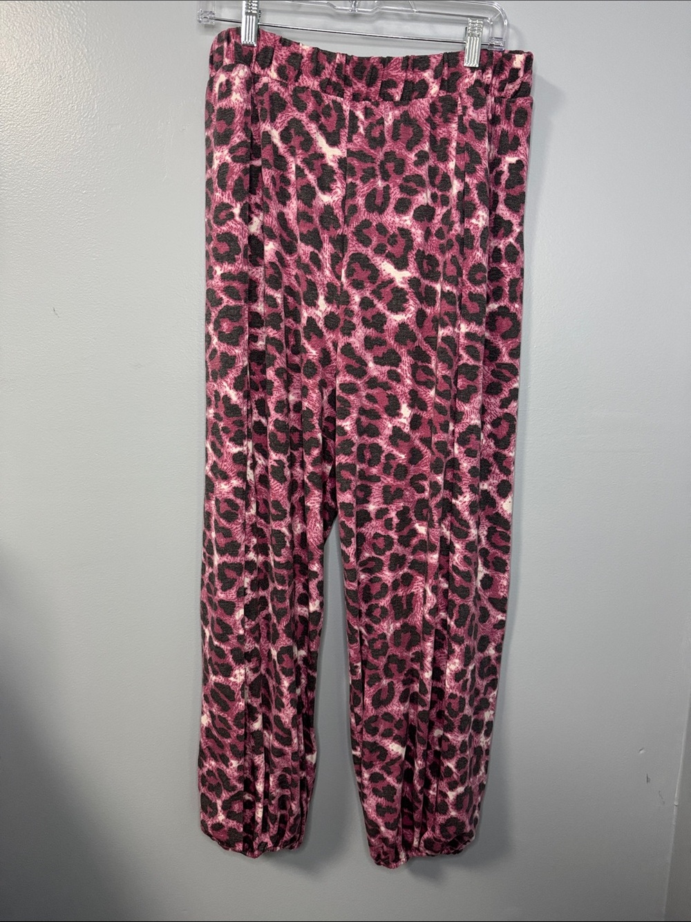 Zenana Women’s Pink/Black Leopard Print Open Side Jogger Pants Sz XL